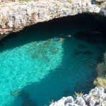 La costa di Leuca presenta numerose affascinanti grotte