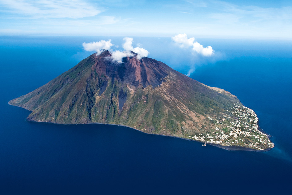 Veduta aerea di Stromboli